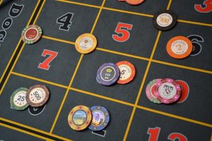 Πώς να παίξετε διαδικτυακά παιχνίδια καζίνο με πραγματικά χρήματα